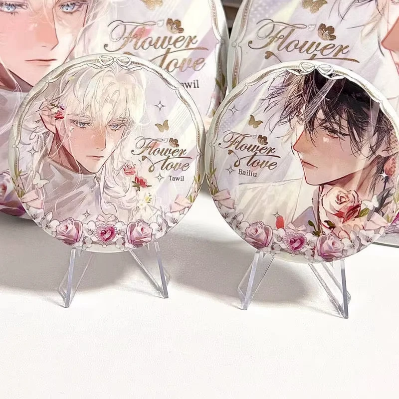 Novel I Become God in Thriller Game Character Brooch Badges Rose Floral Pattern Round Tin Pins Decorative Button Pin Jewelry