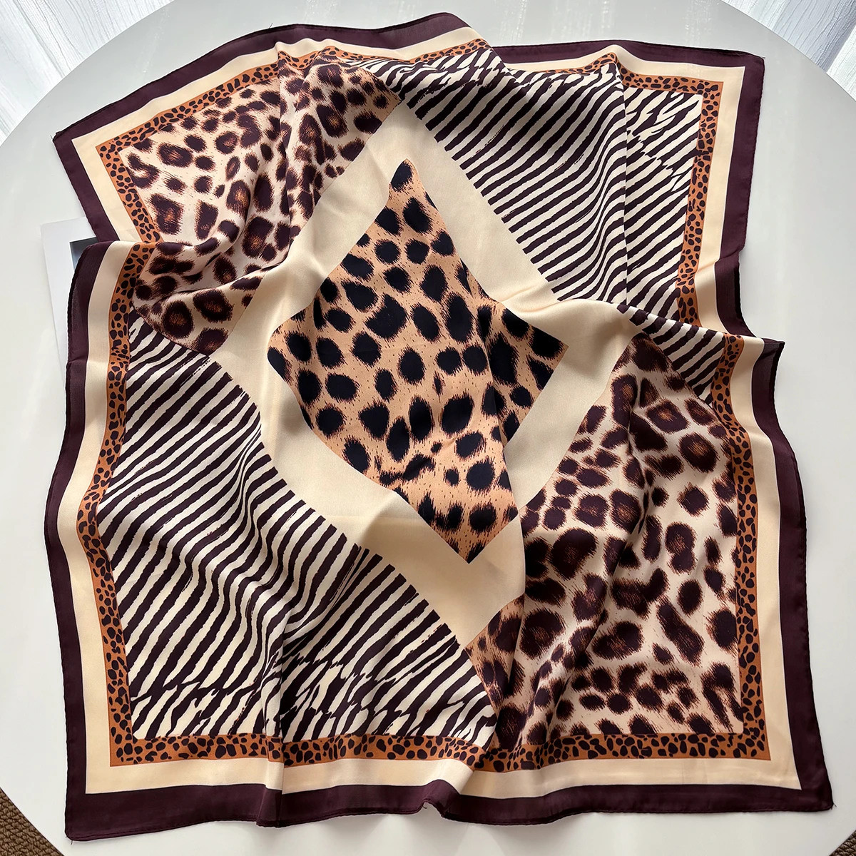 Luxus 70*70cm Quadrat Schal Für Frauen Damen Leopard Print Hijab Elegante Halstuch Bandanas Weiche Fleck Faux Seide schals Schal – Detail 1