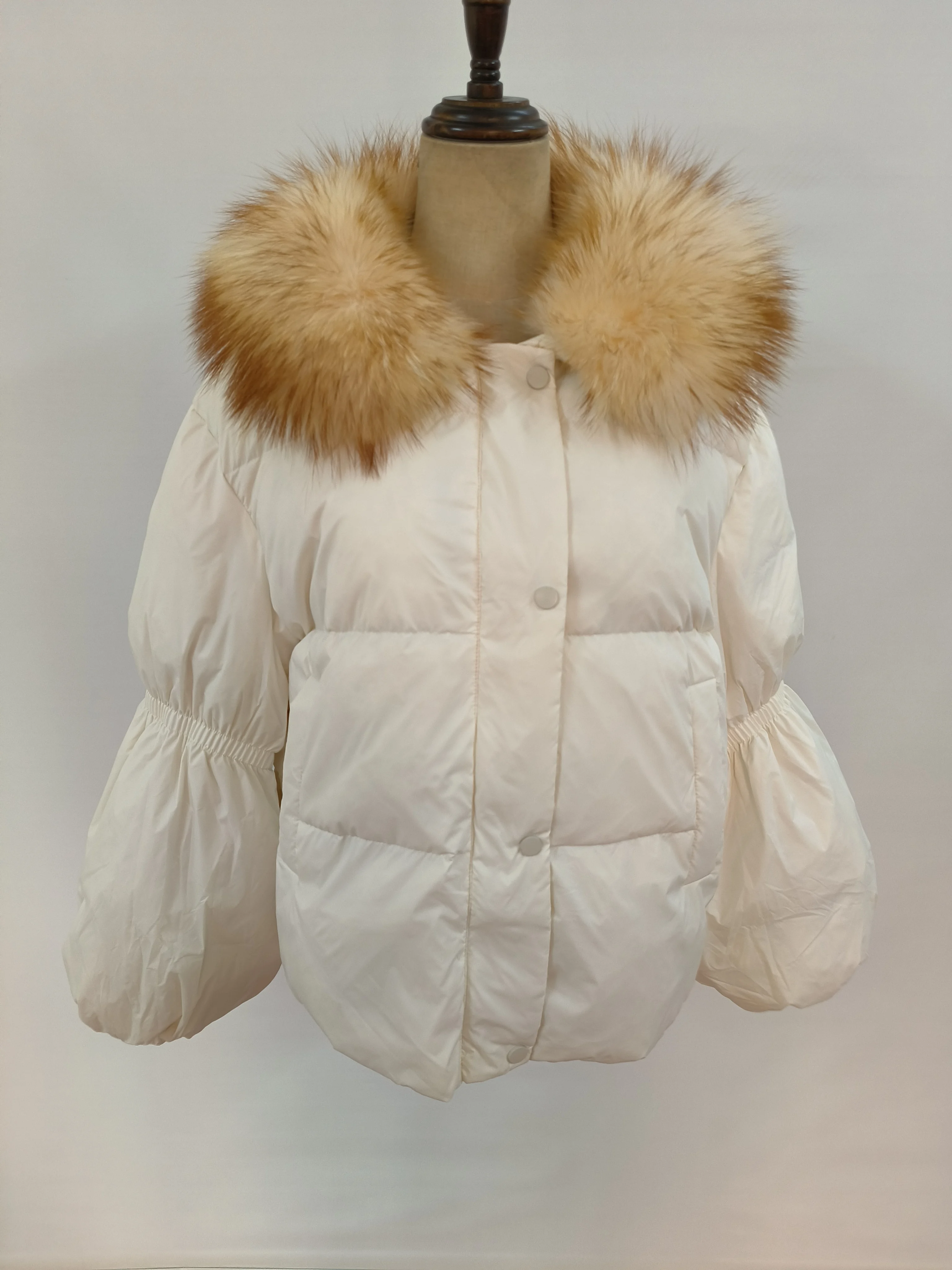 ホットセール高品質リアルラクーンファーカラーファッション冬新作レディースリアルラクーンファーダウンジャケットホワイトダックダウンコート