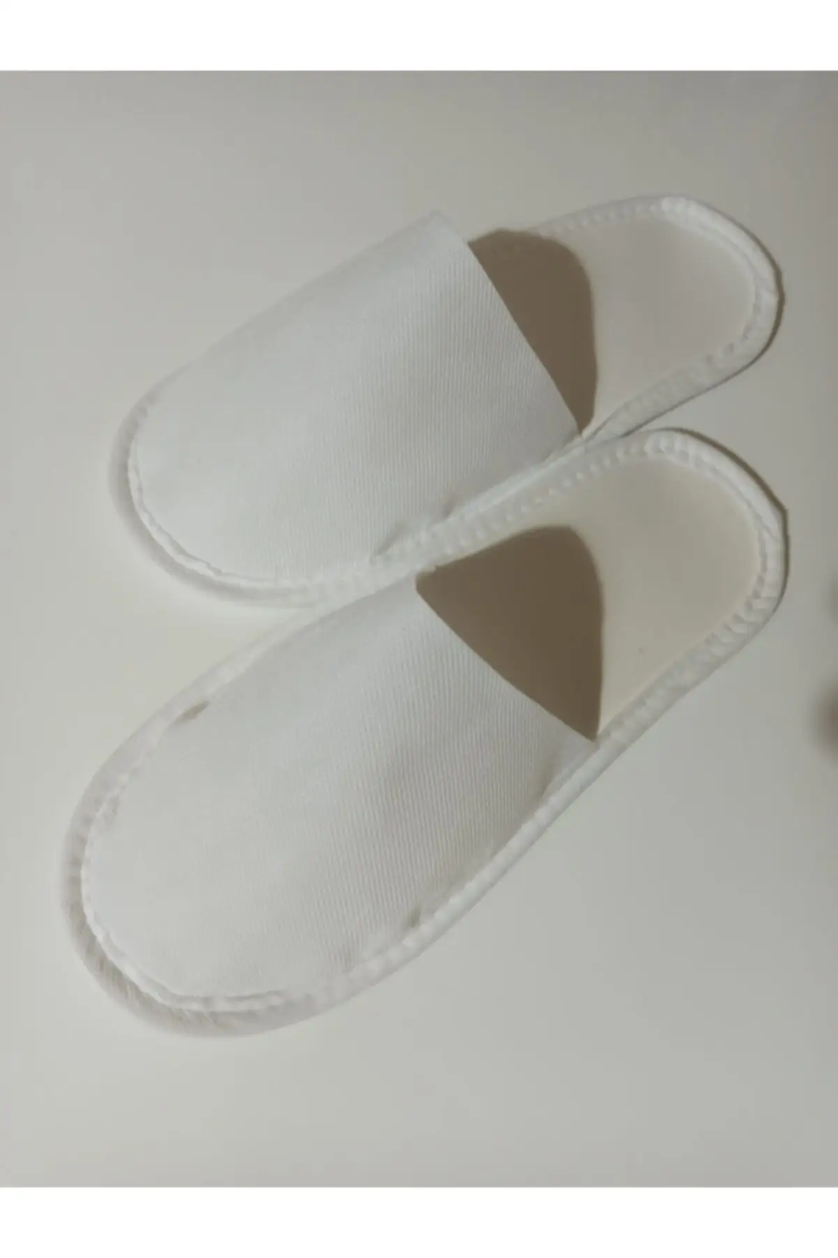 Disposable Hotel Slippers 100 Pcs  , 70 grams Interlining Cover , Single Use