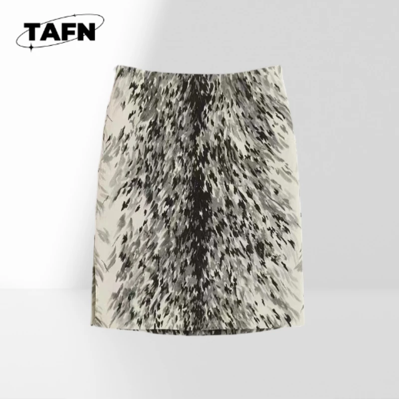 

Модная женская юбка с высокой талией, трикотажная мини-юбка в рубчик для лета, легкая юбка для женщин, эстетичный дизайн на талии AH1003