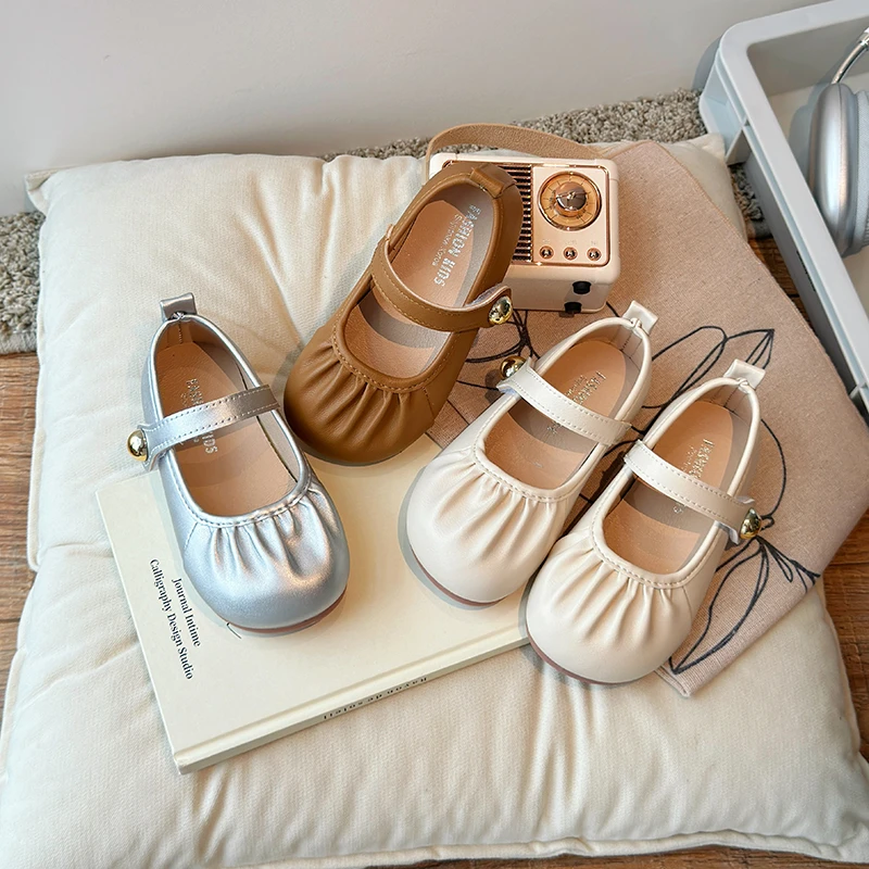 

Новые детские туфли Мэри Джейн 2026 года: элегантные кожаные туфли для девочек на весну-осень, простые плиссированные модные туфли без каблука с круглым носком
