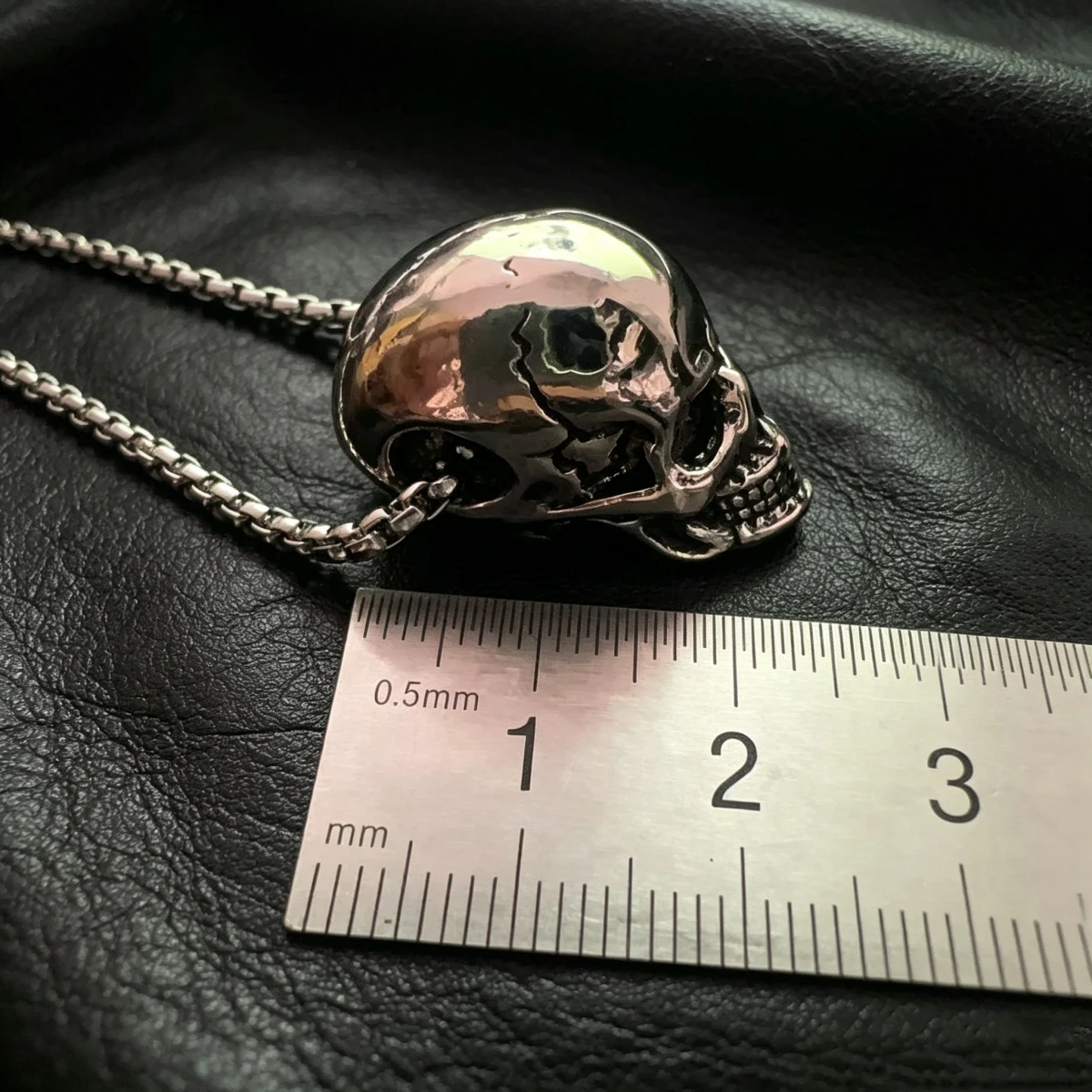 Halloween-Geschenk Kleine Totenkopf-Halskette Gotischer Stil Metallanhänger Schmuckzubehör – Detail 3