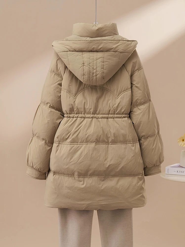Piumino medio lungo con cappuccio da donna 2025 Inverno Nuova moda Vita restringente e dimagrante Cappotto caldo in piuma d'anatra spessa