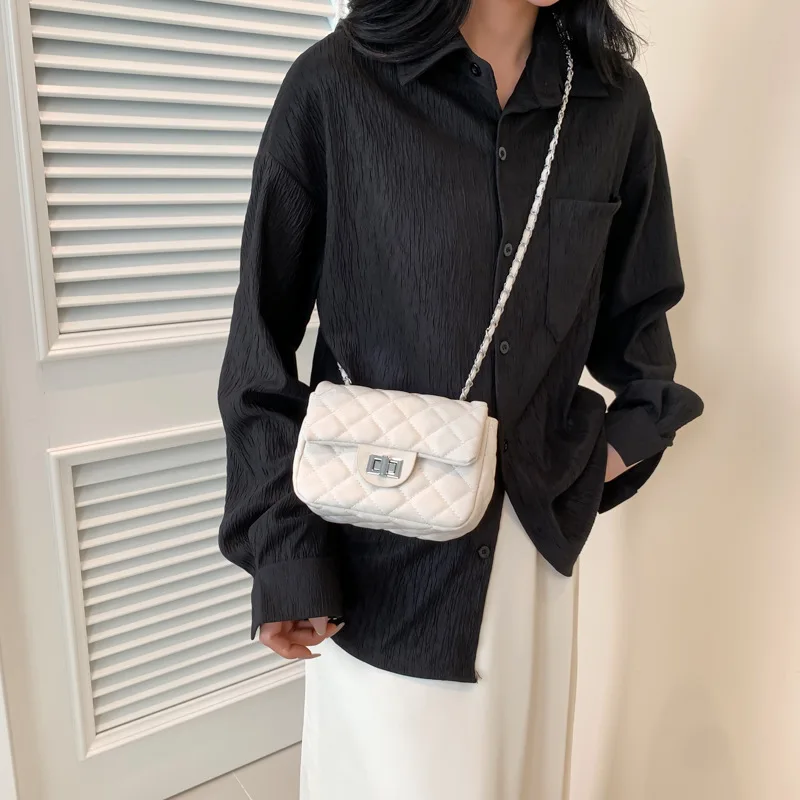 2024 Extremely Simple Lock Shoulder Bag With Westernized And Fashionable Texture, Simple And Elegant Shoulder Bag