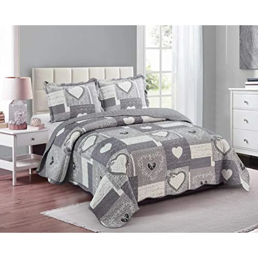 

Серый комплект из 3 предметов: стеганое одеяло с сердечками и лоскутным узором, 2 наволочки, двустороннее покрывало, мягкое, легкое, всесезонное, размер Full/Queen