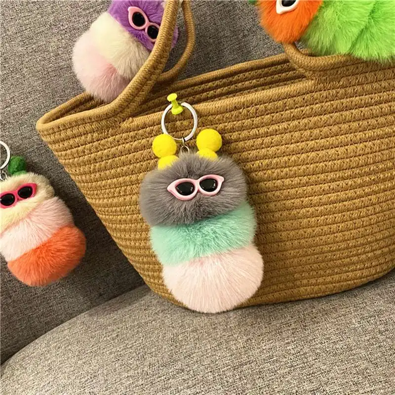 Breloque en peluche de dessin animé pour fille, pompon drôle, chenille en peluche, clé de beurre, sac à dos, pendentif de voiture, accessoires de bijoux, offre spéciale