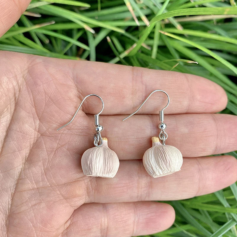 1Pair Funny Novelty Garlic Earrings Cute Personality Dangle Earrings For Women Girls Simulated Garlic Earrings Accessories Gifts