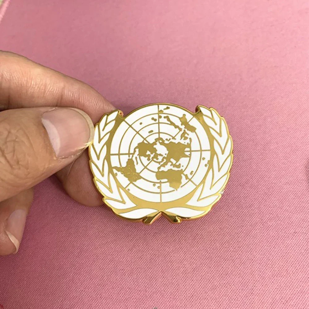 

UN United Nations Badge BERET Cockade Metal Brooch Pin Souvenir