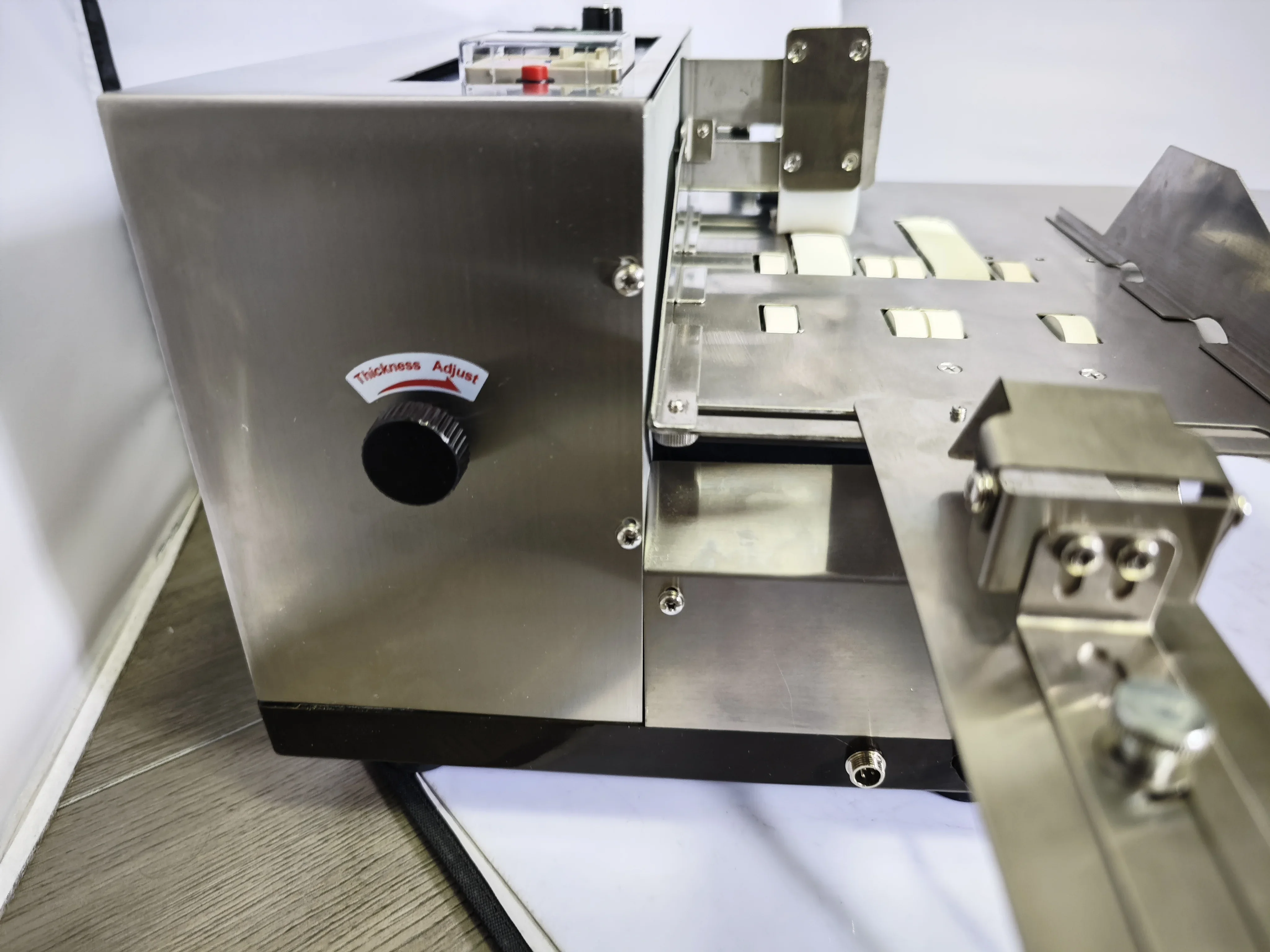 

Widened type automatic paper counting machine sorting conveyor business card Paper bag food bag assembly line sorting counting