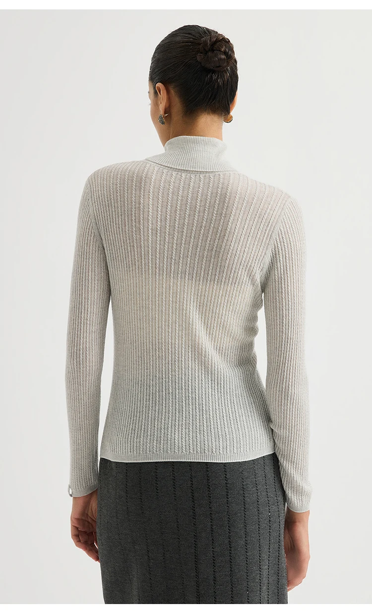 BY3621692 Damen Rollkragenpullover aus Wollmischung, Zopfmuster, lange Ärmel, Manschetten mit Kettendetail, dezenter Glanz, schmale Passform, Frühherbst – Detail 16