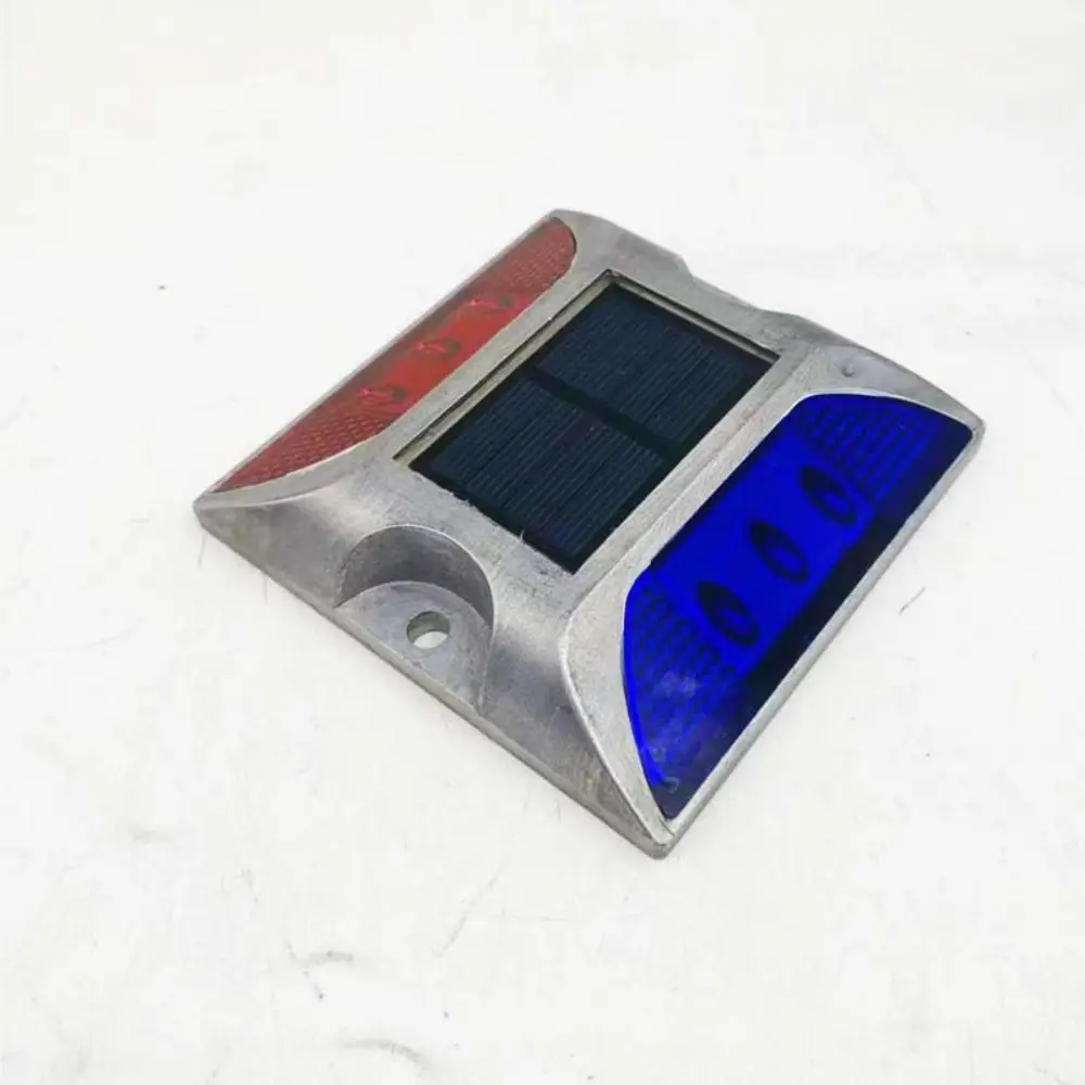 Solar Powered Solar Road Stud Light Portable Durable Traffic Marker Light Outdoor Lighting Square Shape