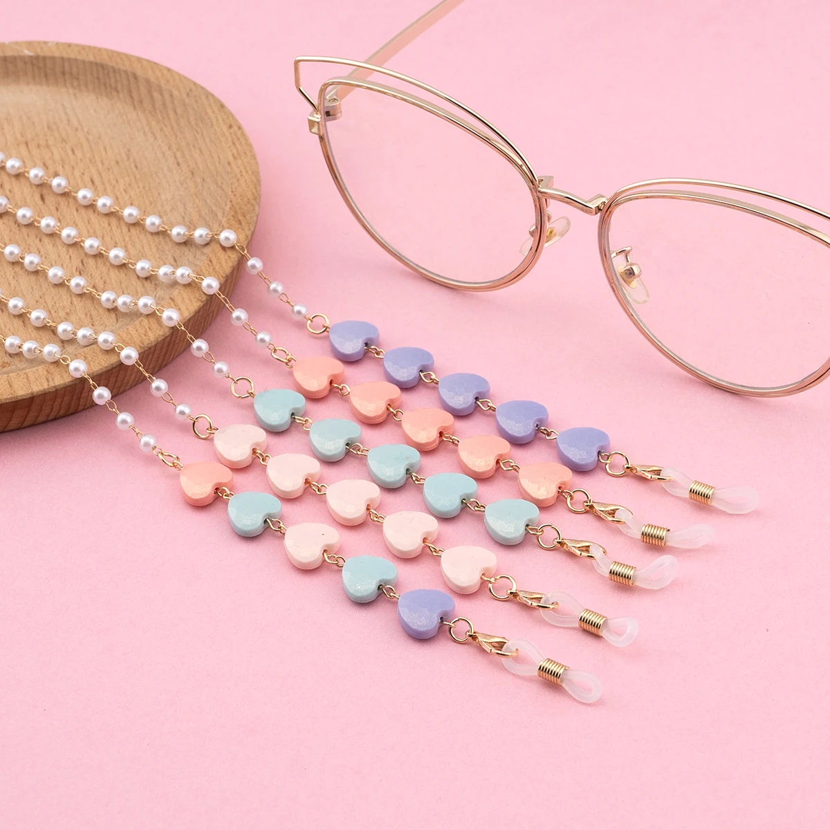 1-Pack Colorful Heart-Shaped Eyeglass Chain Pearl Heart Mask Chain Earphone Holder Anti-Slip Loss Prevention Eyewear Accessories