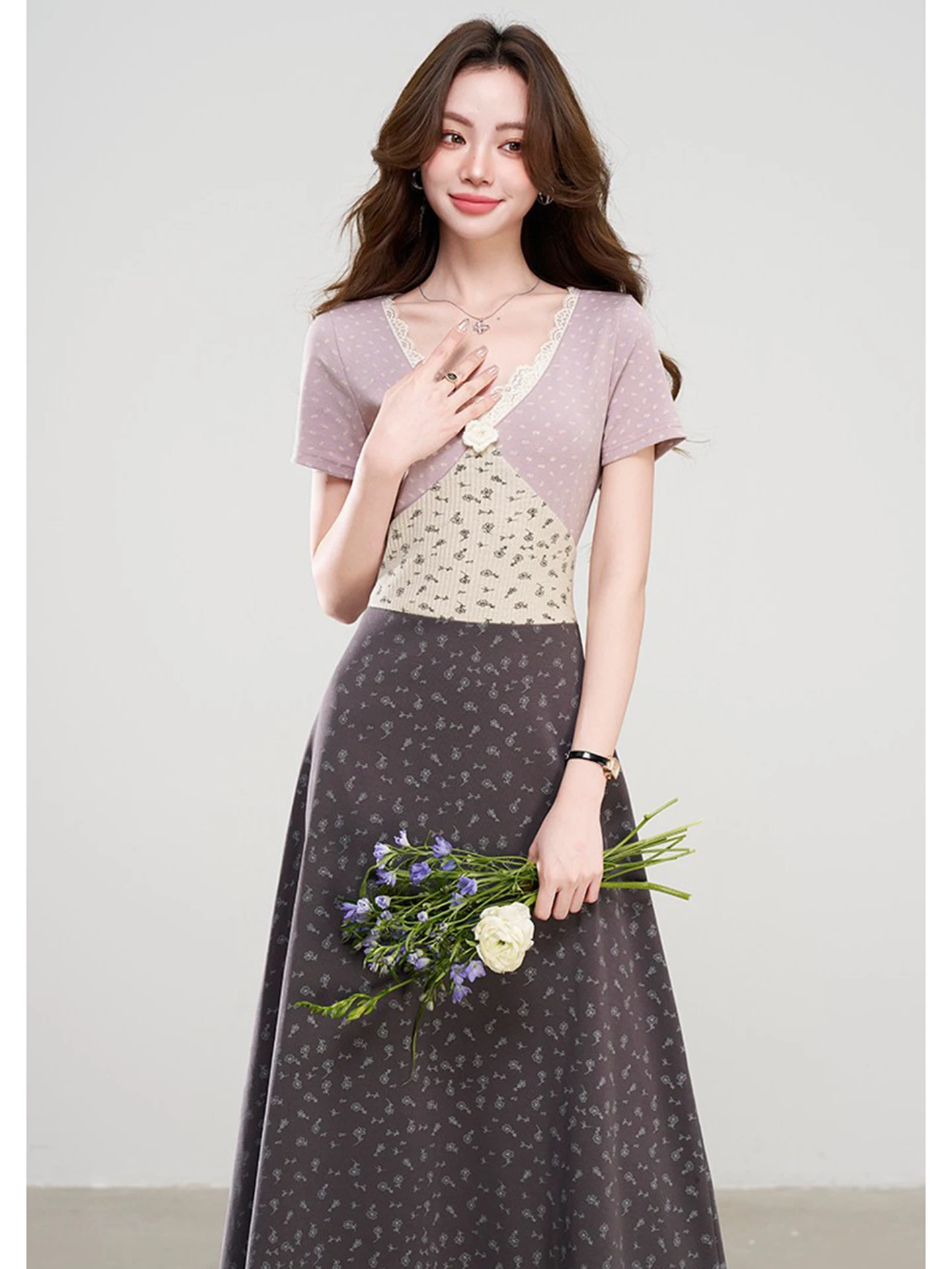 

Korean Style Color Block Floral Print Dress V Neck Lace Splicing Short Sleeve Waist Cinching Long Dress Casual Summer New Arr...