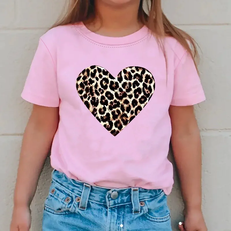 

A trendy and stylish heart-shaped T-shirt, a leopard print girl's round-neck short-sleeved Modal T-shirt