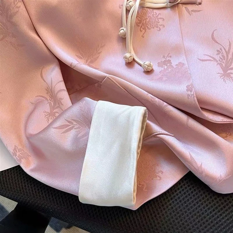 النمط الصيني الخريف جديد تحسين تانغ دعوى معطف الإناث الخامس الرقبة طويلة الأكمام قميص الساتان الرجعية الاسلوب المناسب بلوزة صينية يومية