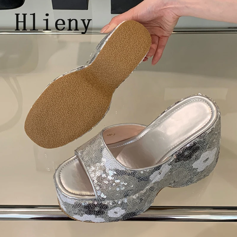 

Hlieny/женские шлепанцы на танкетке с открытым носком, однотонная платформа, модные тканевые сандалии на высоком каблуке с блестками, летняя банкетная обувь