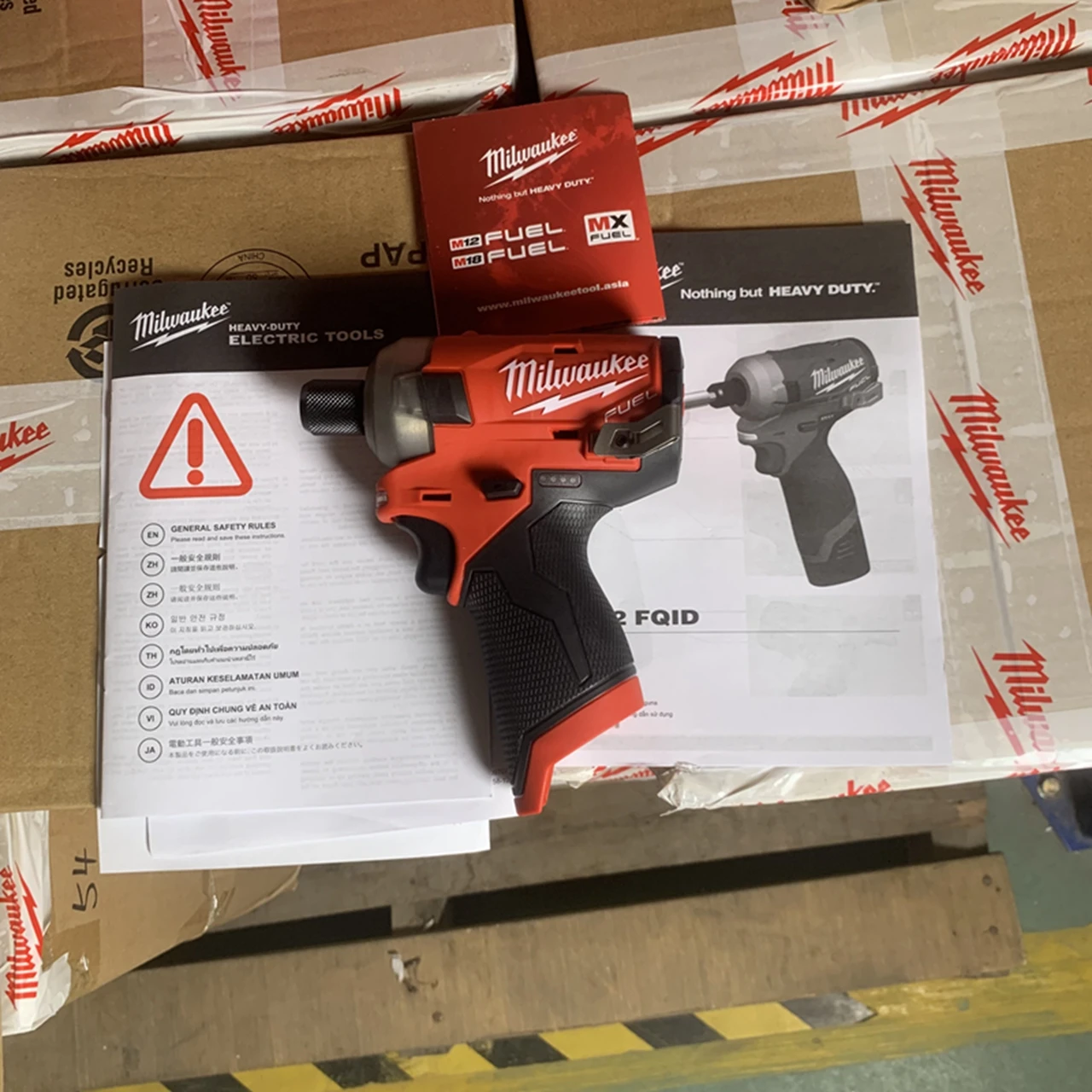 

NEW Milwaukee M12 FQID-0C 2551-20 Cordless Brushless 12V Oil Pulse Impact Driver -Body Only