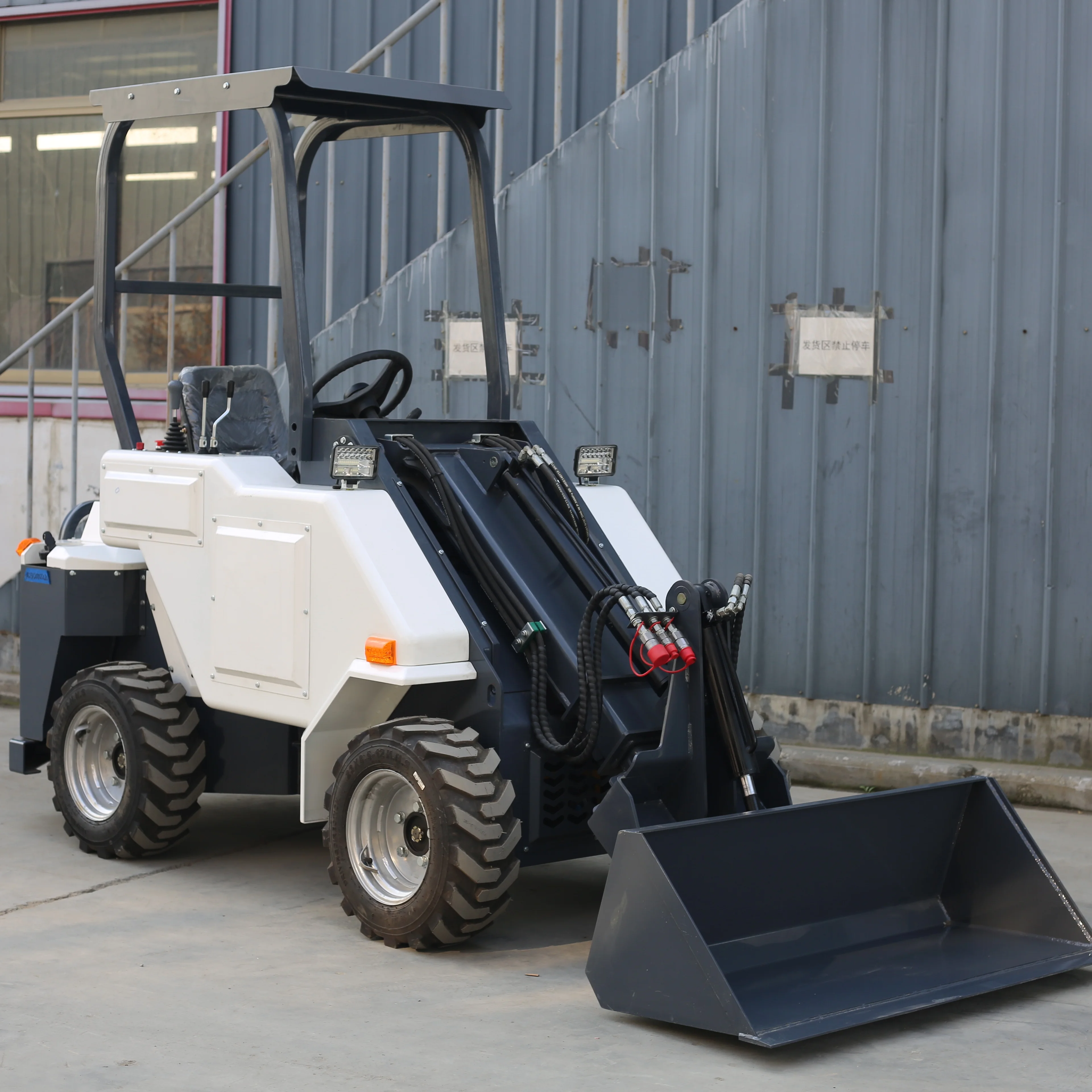 

Free Shipping Mini Loader Electric Loader Diesel 4×4 Wheeled Front Loader All Terrain Skidsteel loader Small Loader 4 wheel
