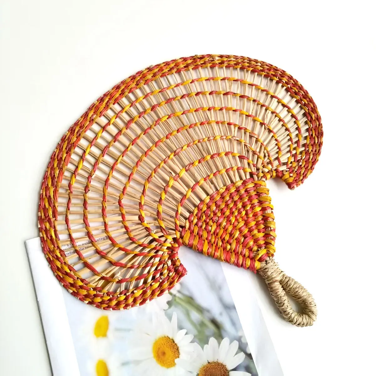 Pure hand-woven color straw fan Home cooling Art restaurant B & B decorative fan 35 * 33cm