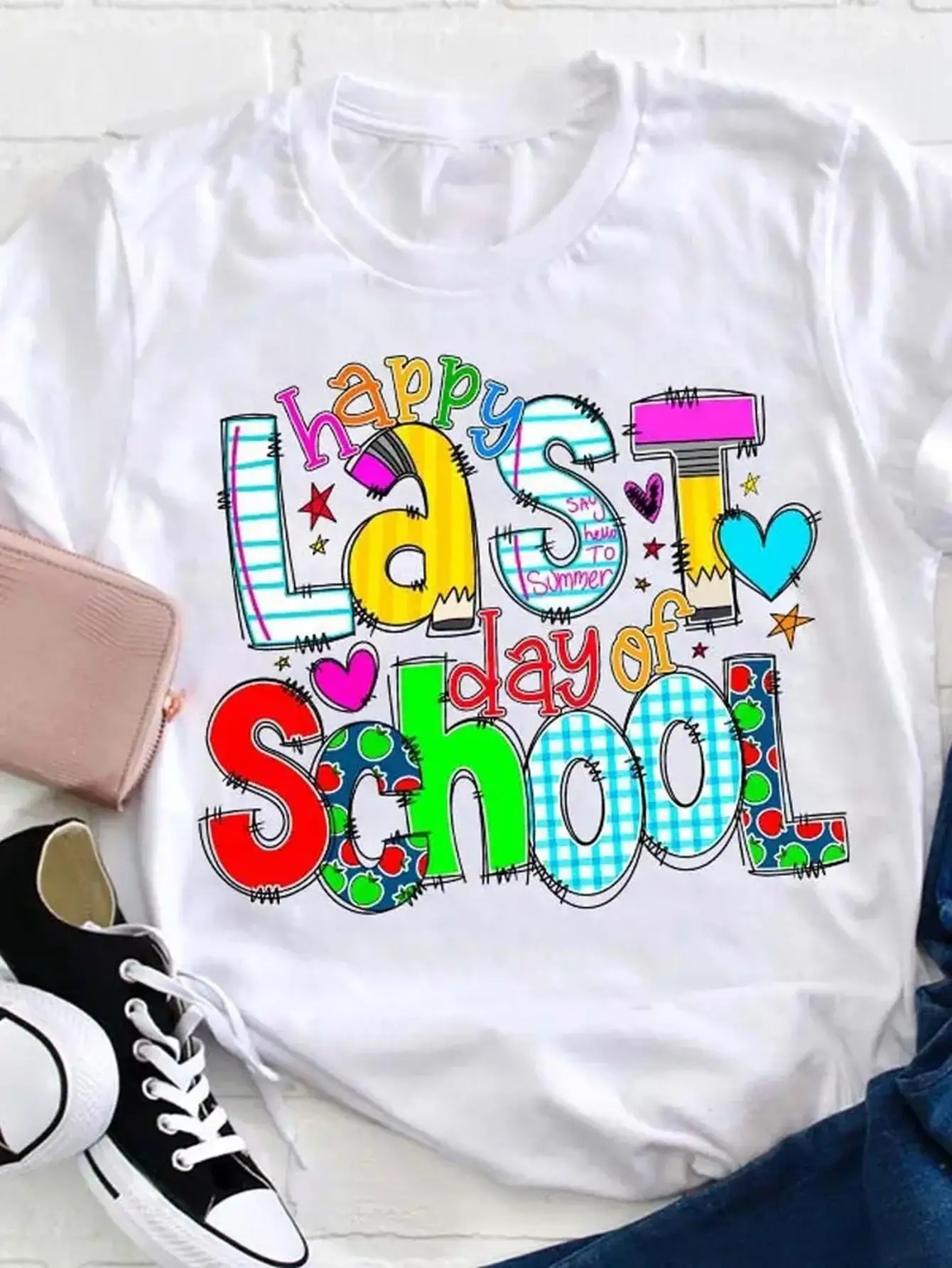 Damska koszulka z grafiką anime, 100% bawełna, luźny krój, okrągły dekolt, krótki rękaw, możliwość prania w pralce, na co dzień i na imprezy.