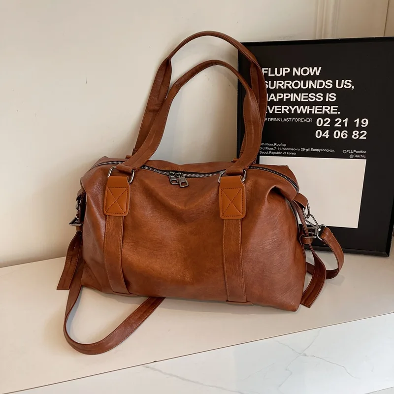 

Training bag, Travel Bags, Swimming bag, Gym bag, boxing trunk, weekend bag, outdoor bag, Hand bag, Women's bag, Sports backpack