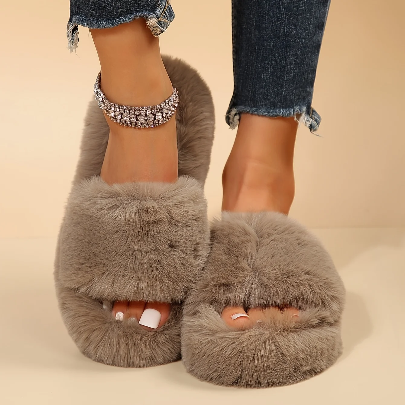 2023 Winter Fluffy Platform Slippers Solid Color Open Toe Cozy Plush Shoes Indoor Outdoor Fuzzy Warm Slippers Large Size Sandals