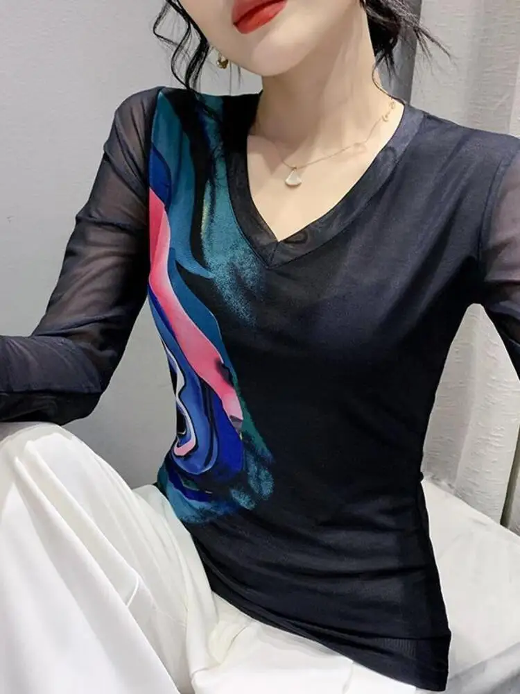 European goods 2022 new slim fit mesh positioning printing fashion V-neck long sleeved T-shirt women's trendy top