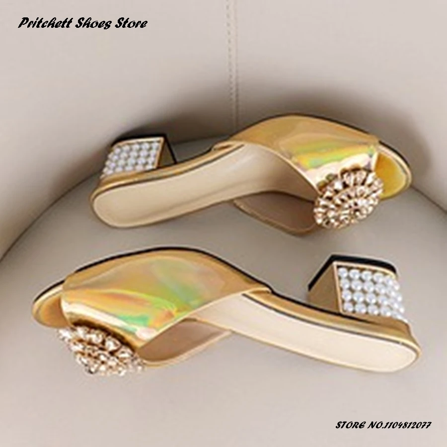 شباشب نسائية بكعب لؤلؤي من الجلد اللامع على شكل زهرة غريبة للصيف والربيع، أحذية عصرية للحفلات