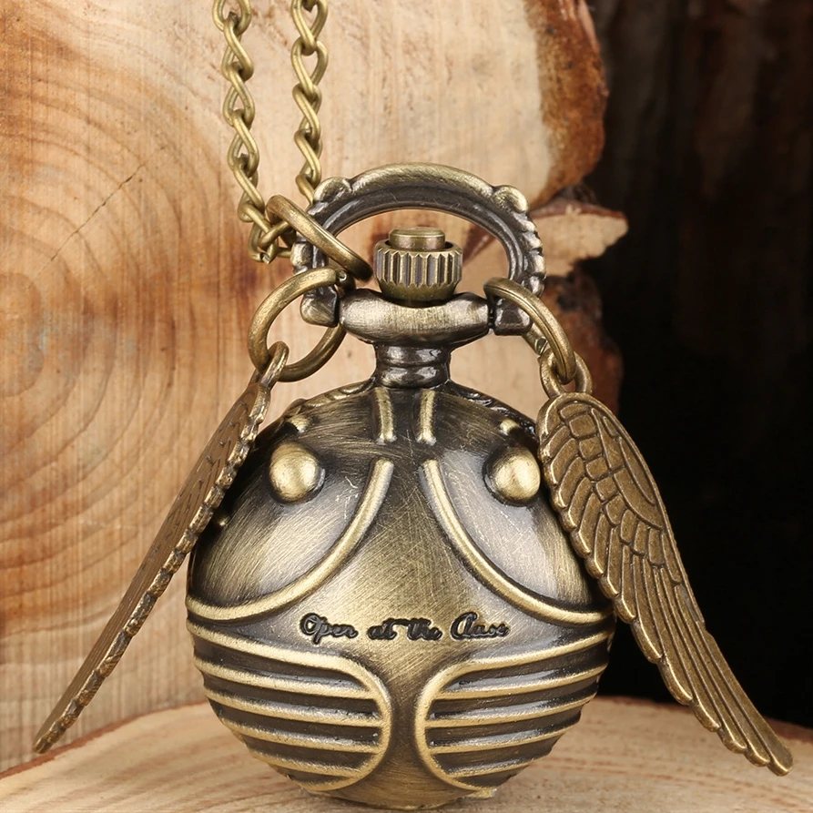 Harried Pocket Watch Golden Snitch Bronze Beetle Creative Pendant Potters Vintage Pocket Watch Men\'s Women\'s Sweater Necklace