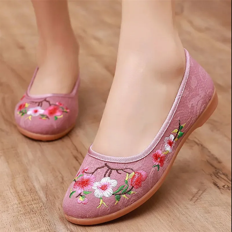 Cresfimix Sapatos Femininas Women Cute Sweet Light Weight Floral Dance Loafers Lady Fashion Comfort Canvas Flat Shoes A488