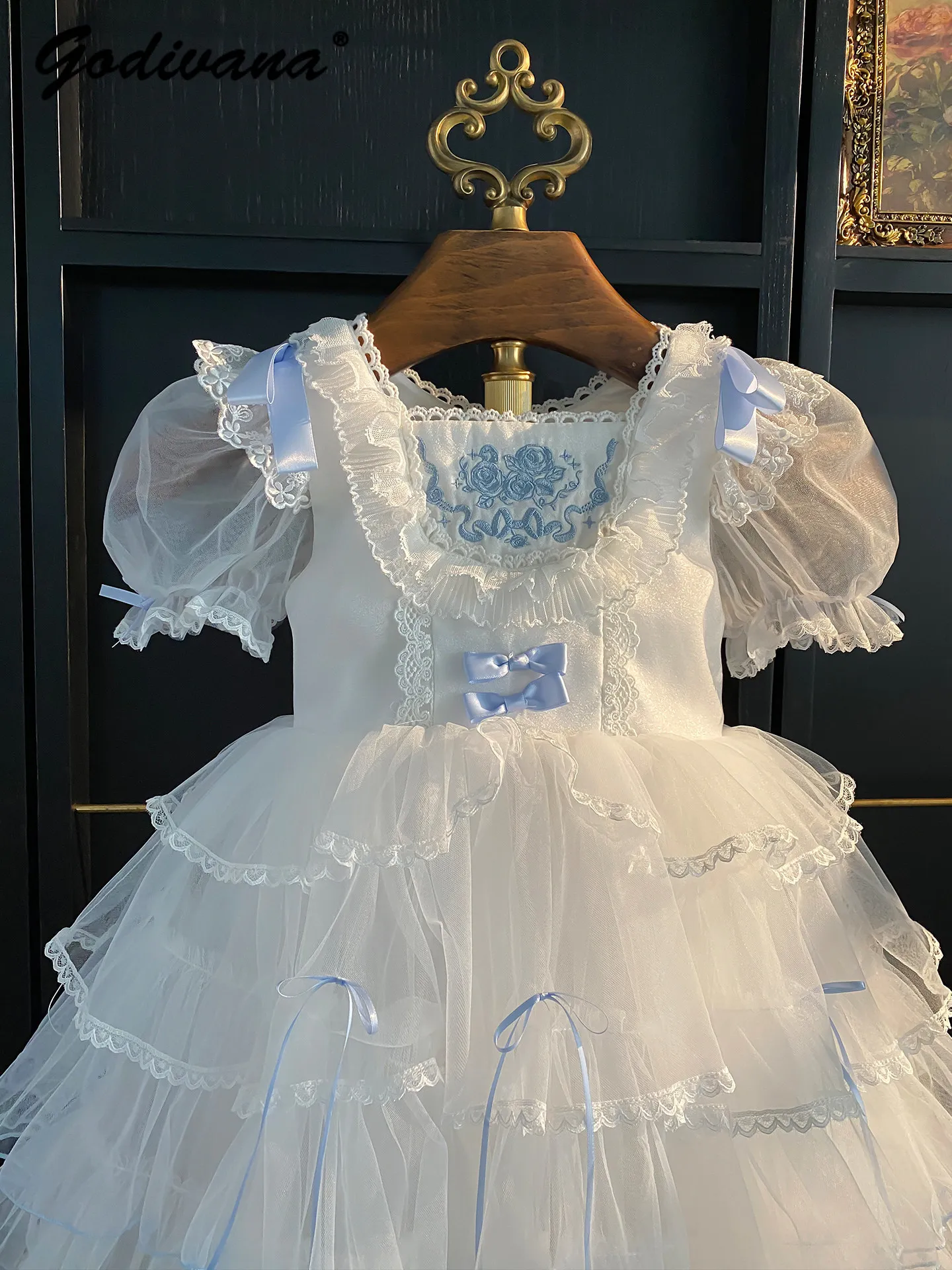 2026 Summer New Baby Girls Lolita Princess Dress Kids French Bubble Sleeve Lace Trim High End Embroidery Bow Tulle Tutu Dresses