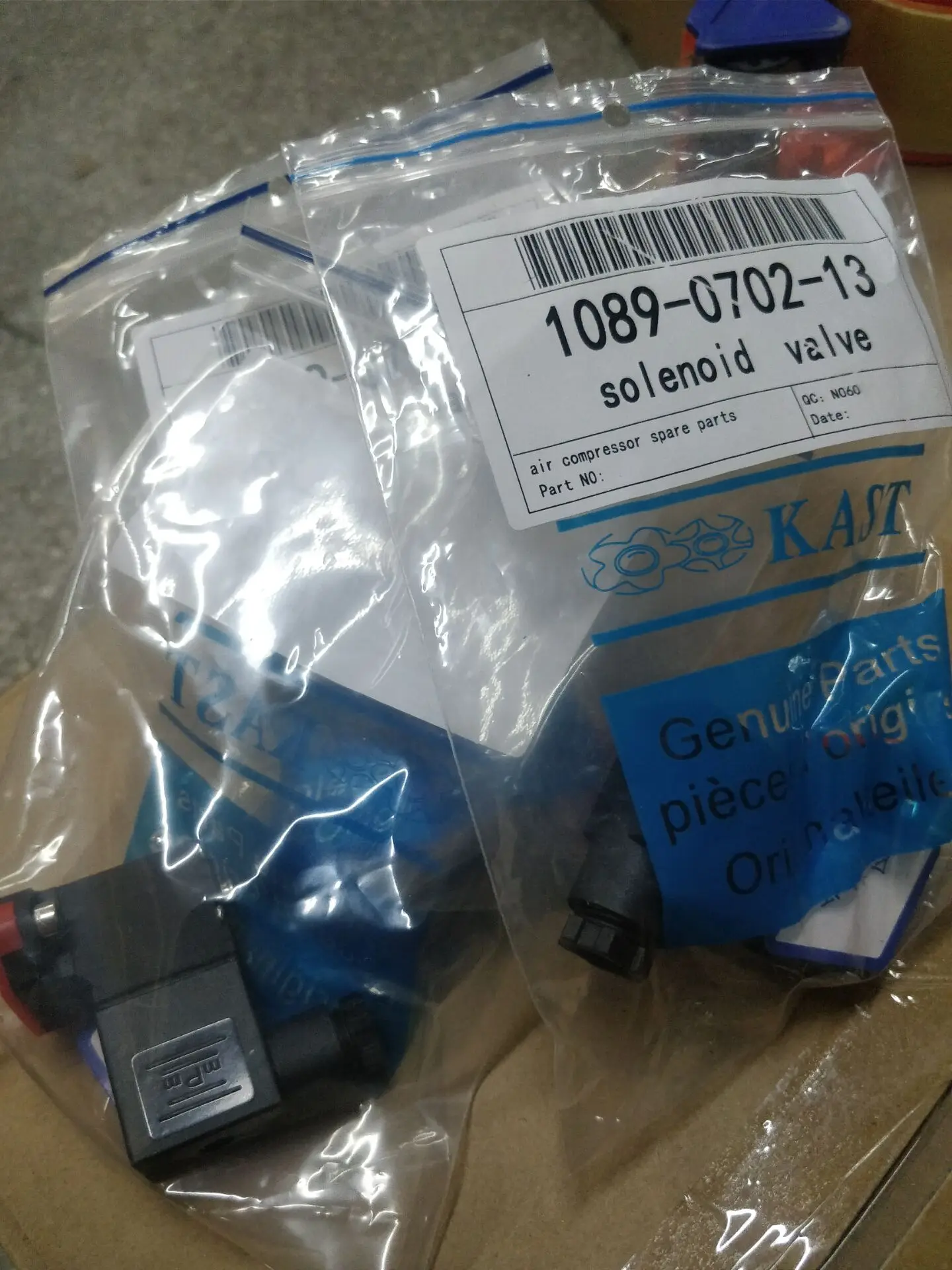 KAST العلامة التجارية الملف اللولبي صمام DC24V AC 220V 1089062114 1089062110 1089943921 1089943923 1089059021 1089070214