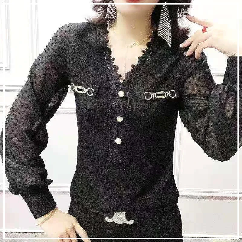 

2024 New Spring and Summer Temperament Commuting Fashion Trend V-neck Lace Patchwork Pit Stripe Small Fragrant Style Shirt