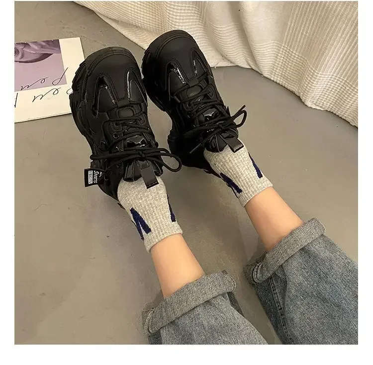 2026 Plateau-Sneaker für Damen Frühling Herbst Neue Chunky-Plateau-Sportschuhe für Damen Modische Dicksohlen-Sneaker aus PU-Leder – Detail 16
