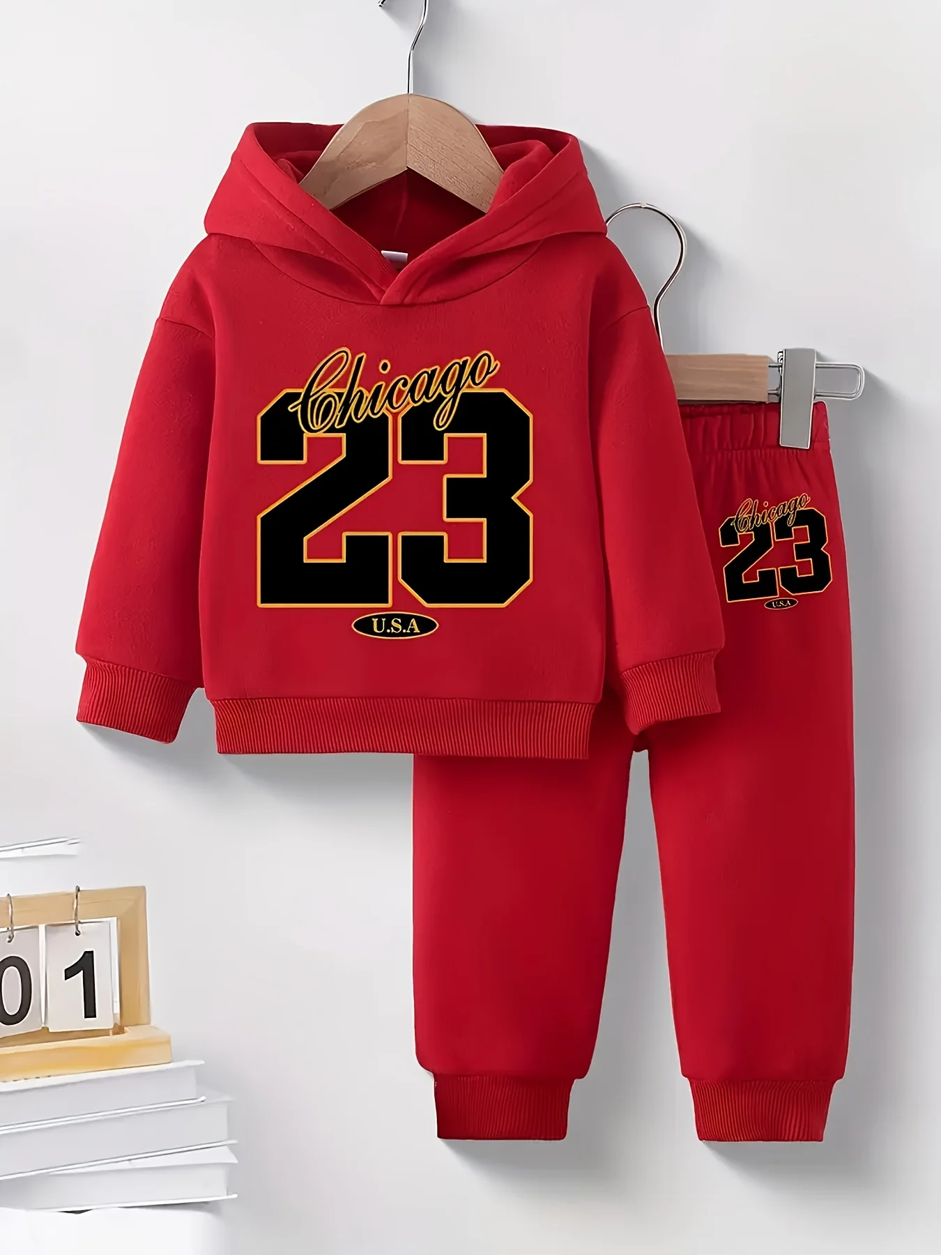 هودي رياضي للأطفال الأولاد بأكمام طويلة بتصميم رقم 23 + طقم سراويل لفصل الربيع/الخريف - مثالي للرياضات غير الرسمية
