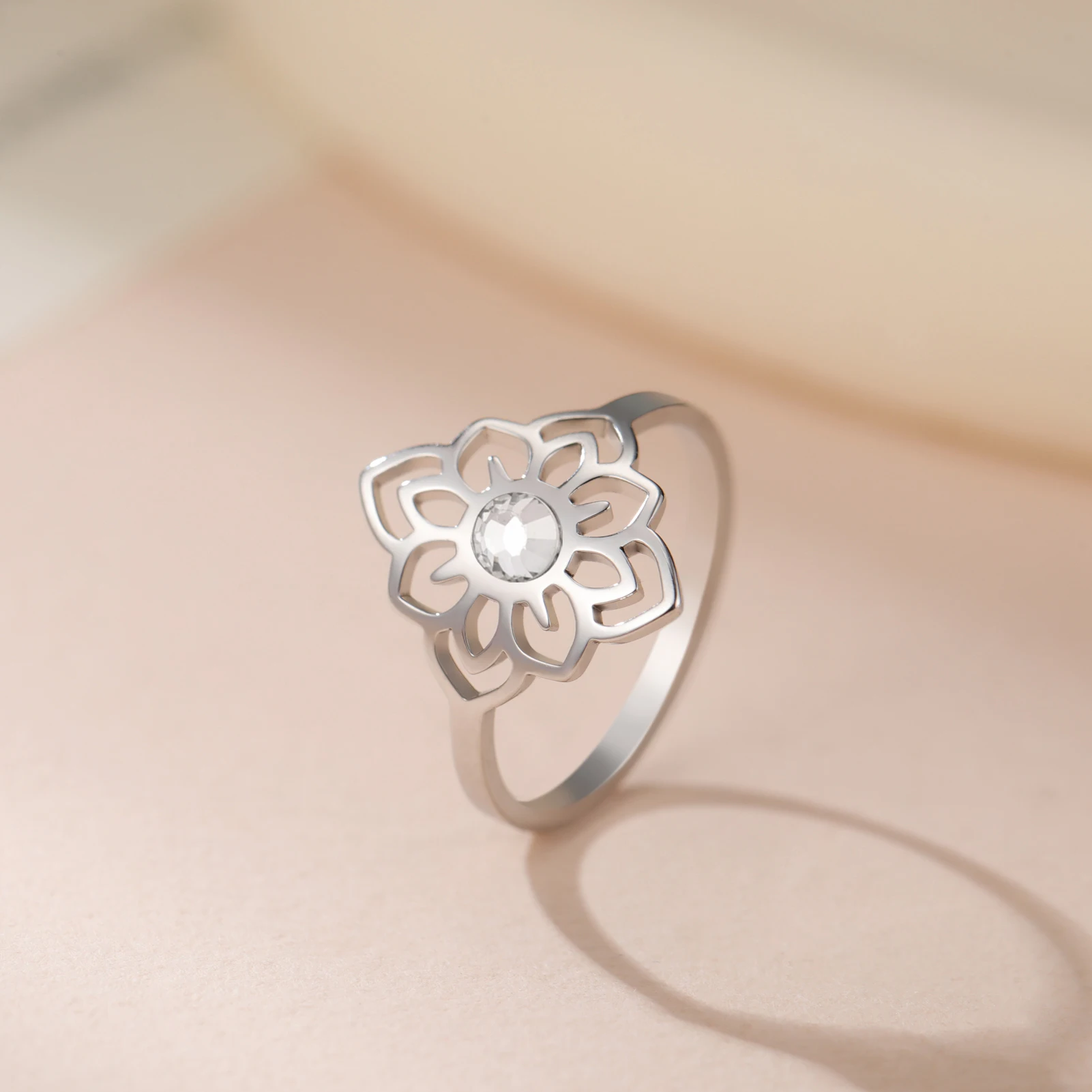 Skyrim Lotus Flower Ring With Clear Zircon Stainless Steel Women's Finger Rings Buddhism Amulet Jewelry Wedding Gift Wholesale