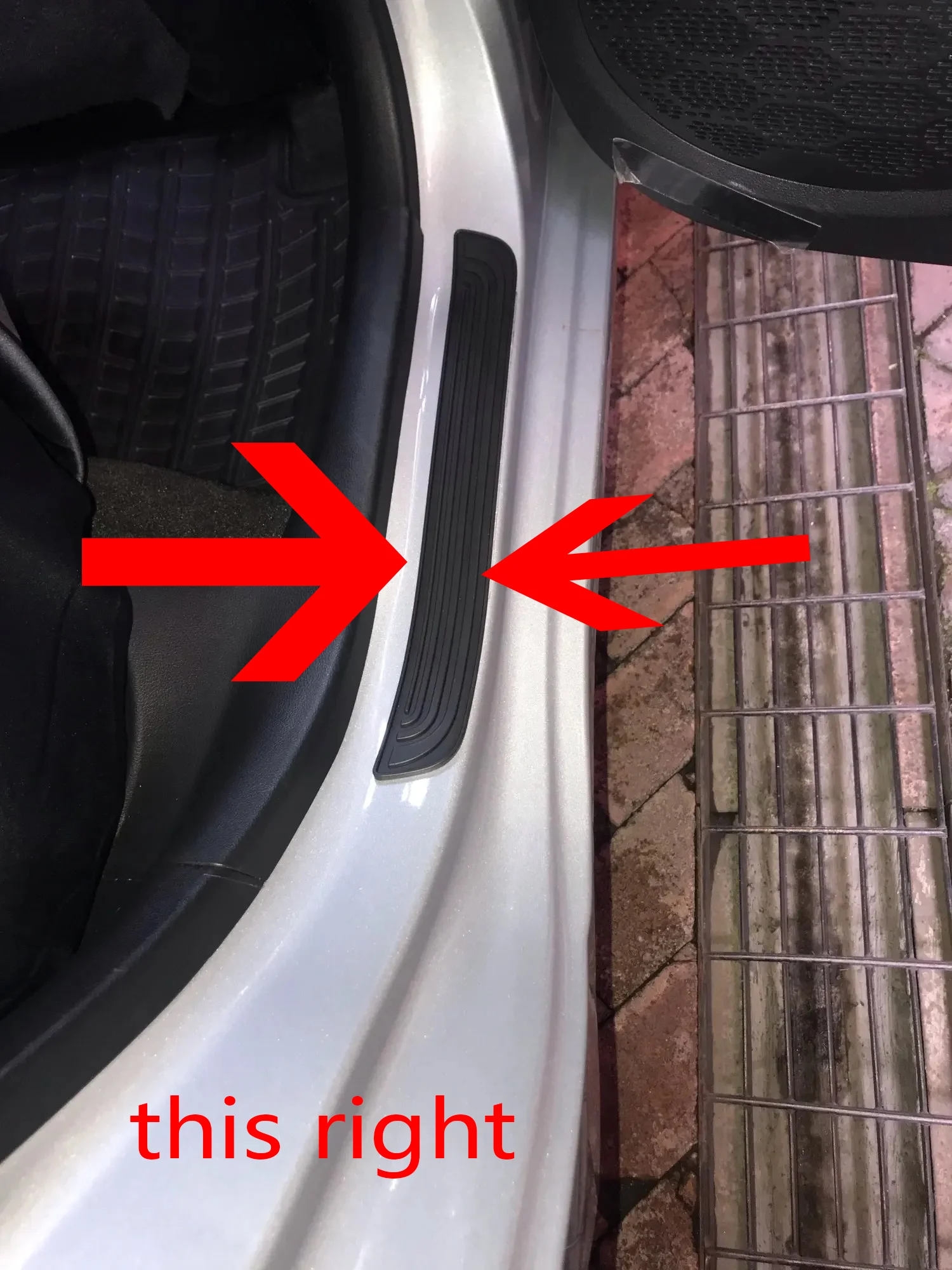 Protection Portière Voiture Film Carbone - Seuils Porte Anti-Rayures 4 Pièces Avant Arrière