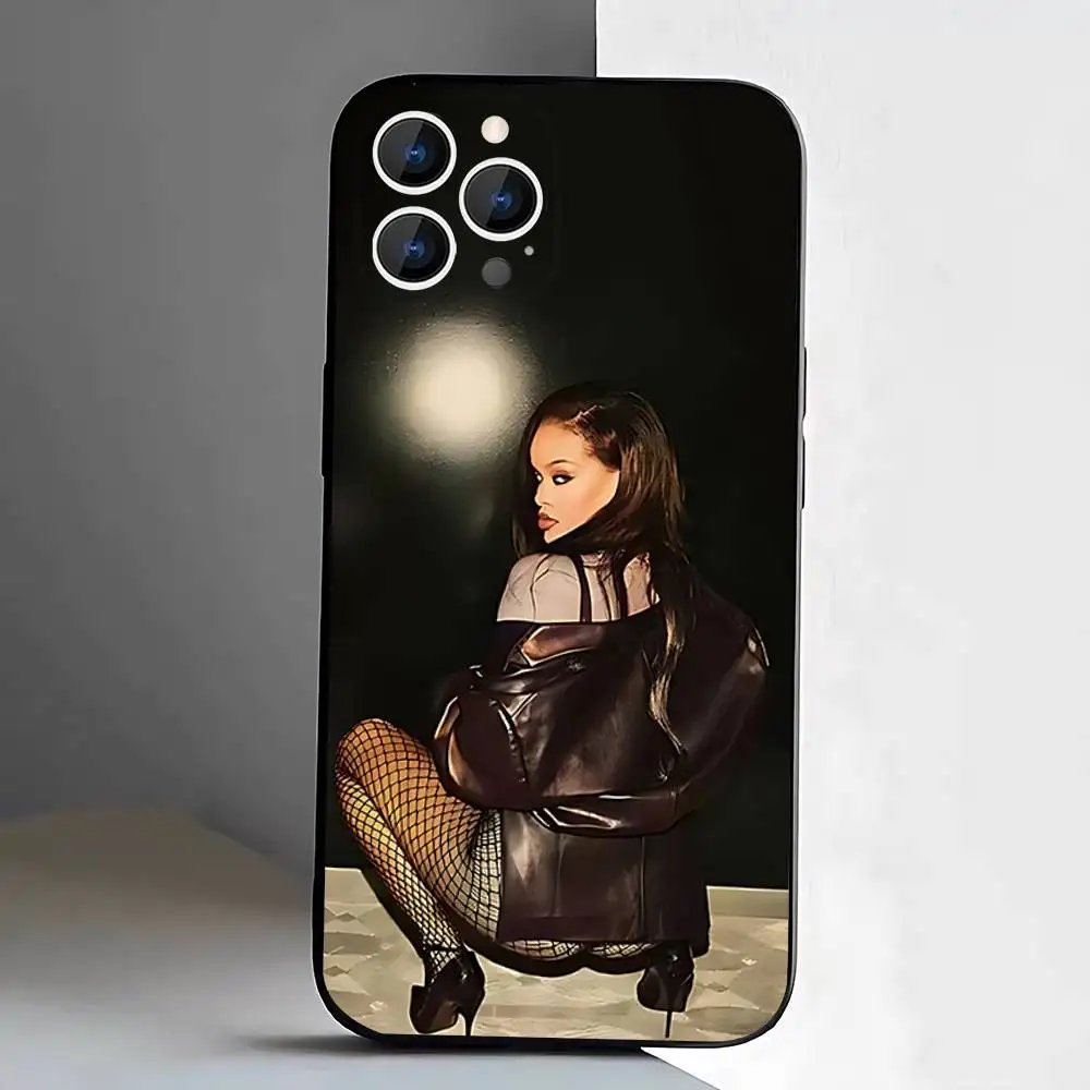 R-Rihanna-Singer iPhoneケース iPhone 17、16、15、14、13、12、Pro、Max、Plus、E、SE4、Air、Mini対応 ブラック ソフトケース