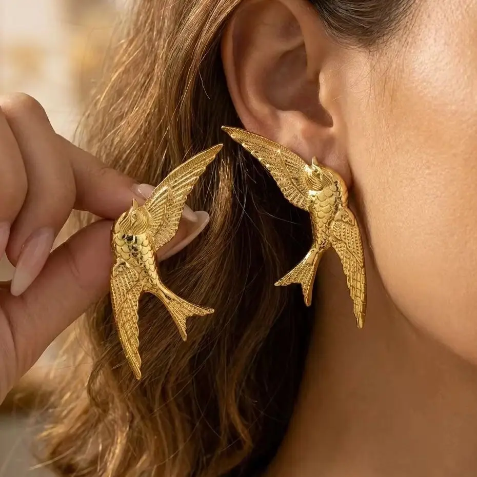 Trendy Unique Gold Plated Stainless Steel Swallow Bird Earrings for Women Vintage Animal Stud Earrings Party Daily Jewelry