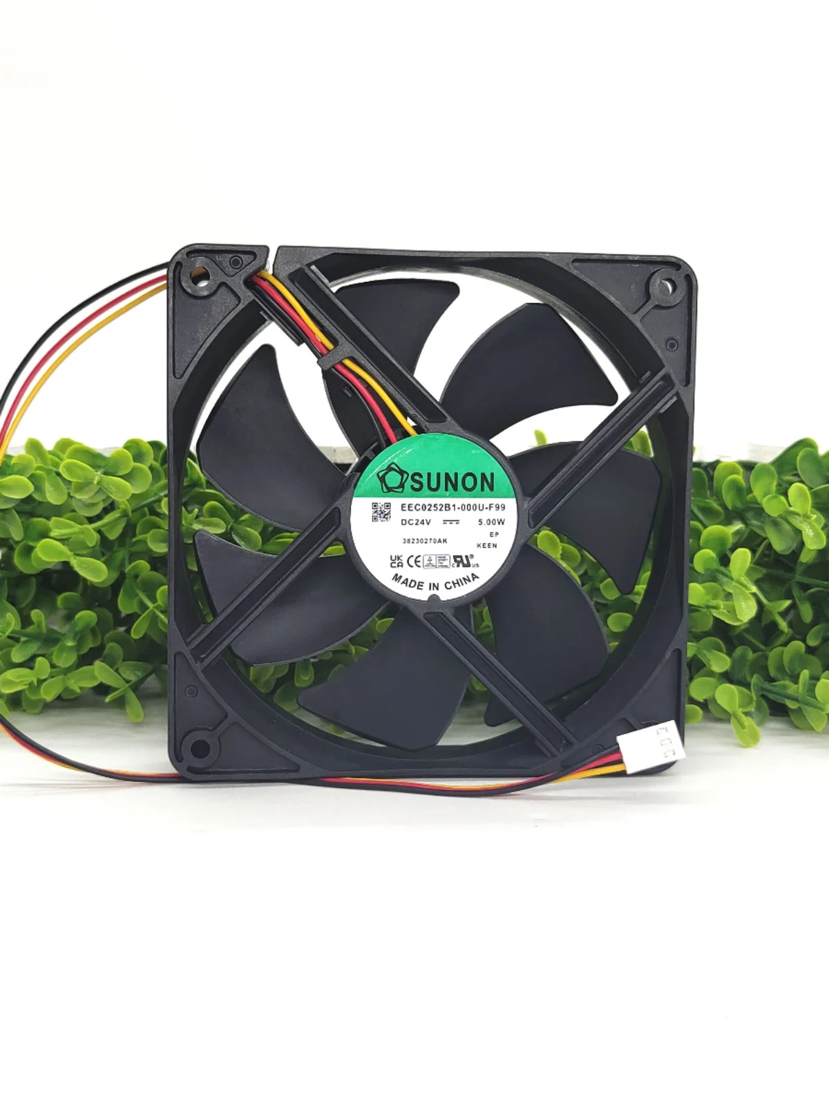 EEC0252B1-000U-F99 24V 5W 12025 DETECTION COOLING FAN 12 CM