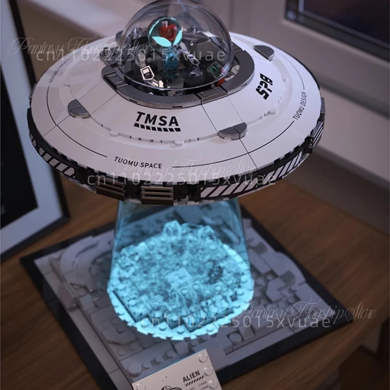 جديد الحديثة الإبداعية UFO الصحن الطائر بنة التكنولوجيا الفائقة سفينة الفضاء التجمع لعبة نموذج جمع زخرفة هدية للأطفال