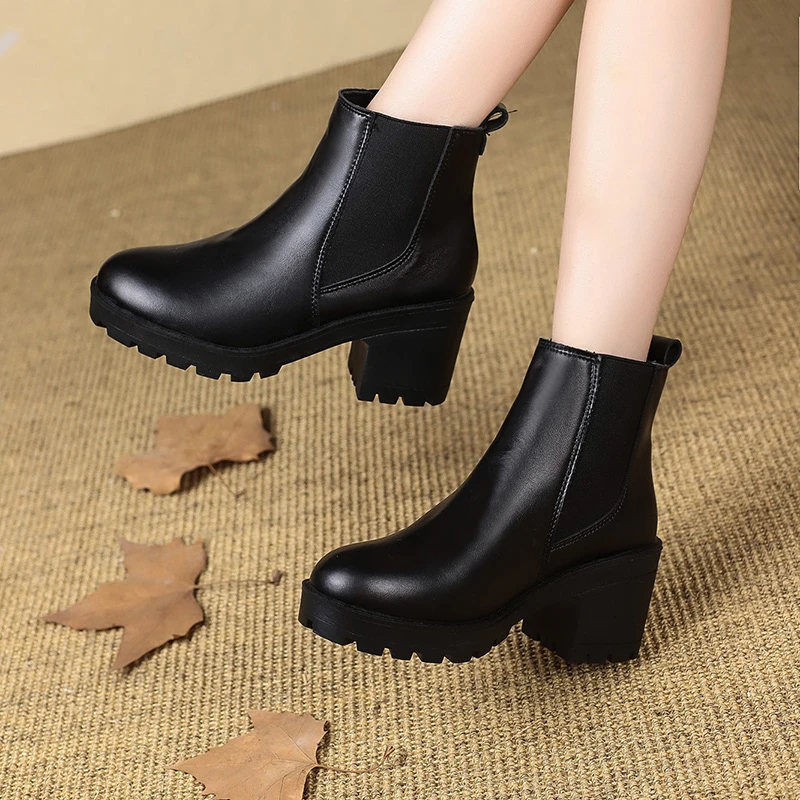 2024 Winter High Quality Women's Boots Round Toe Fashion Solid Color Short Tube Large Size Medium Heel Women's Fashion Boots