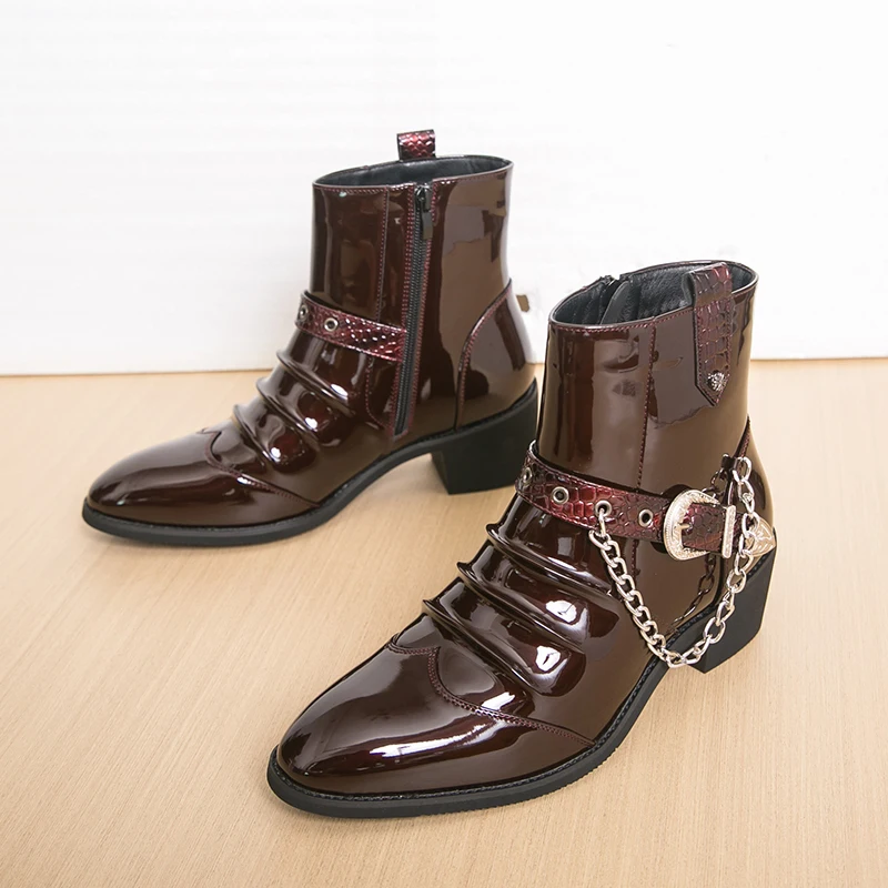 

Men High Heeled Pointed High Top Boots with Solid Color Retro Personality Chain Decoration Men Boots