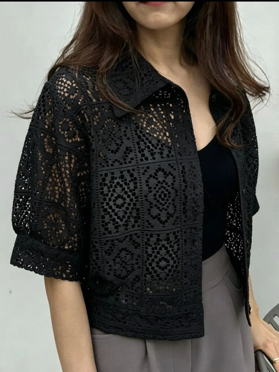 Retro Stand Collar Short Sleeve Shirt Women's Fashion Design Summer Hollow out Top Versatile Length Classic Style