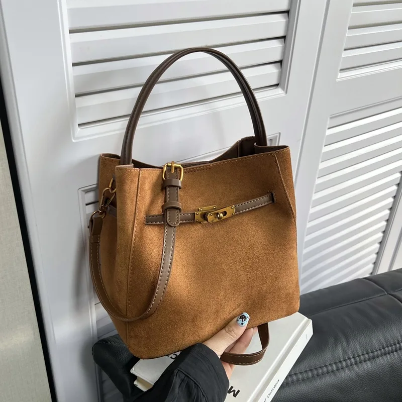 

2025 Winter Minimalist Tote Bag, Vintage Bucket Shoulder Purse, Women's Niche Commuter Crossbody, Day to Night Sling Bag