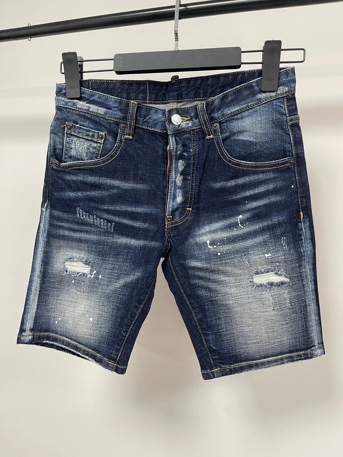 

2025 Spring and Summer New D2 Five-point Pants Trendy Men's Washed Patch Slim-fit Micro-elastic Denim Shorts for Men