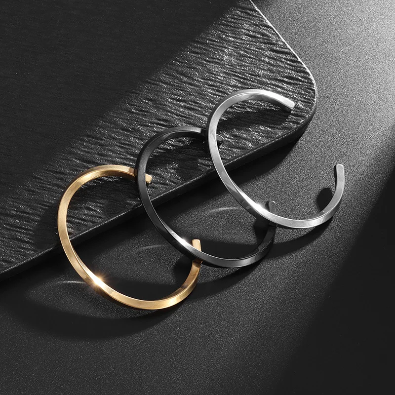 Mobius Bracelet Titanium Steel Vacuum Plating half opening Geometric Twisted Bracelet