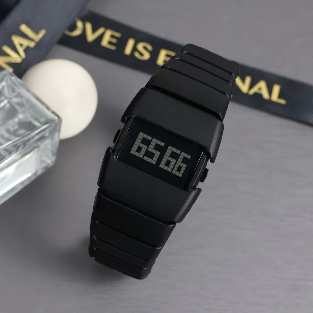 Plastic LED Electronic Watch Lightweight Stainless Steel Sports Watch Vintage Original Design Unique Wristwatch Students