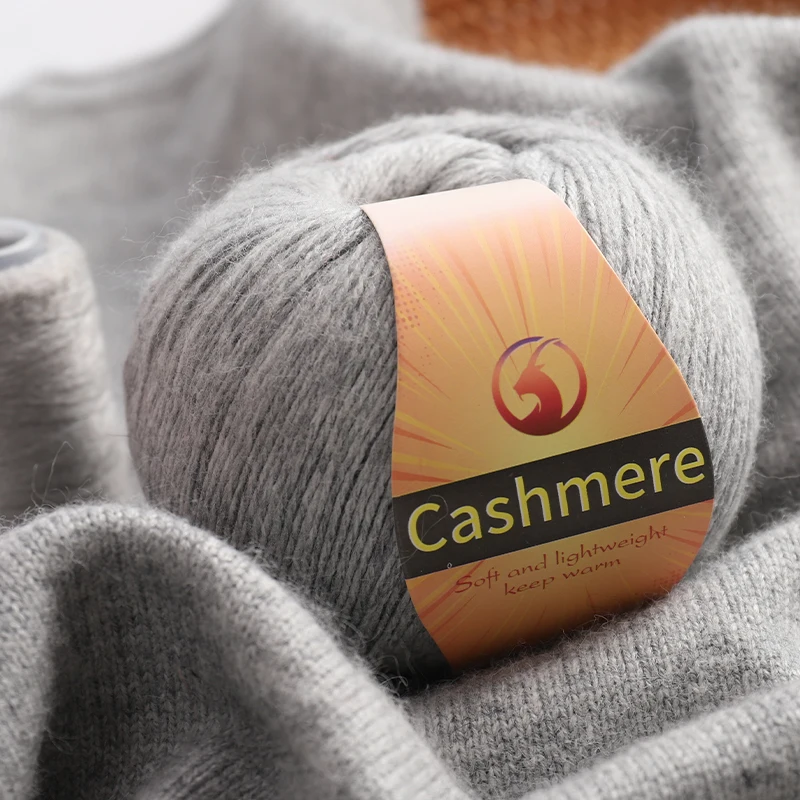 300g of High-Quality Cashmere Yarn with Free Accessory Yarn, Hand-Knitted Yarn for Making Autumn and Winter Sweaters, Scarves, Hats, Cashmere Sweaters, and Base Layer Sweaters for Men and Women. 1 Piece = 6 Main Yarns + Accessory Yarn